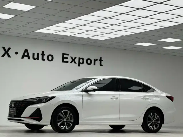 Changan Eado — Фото автомобиля 7