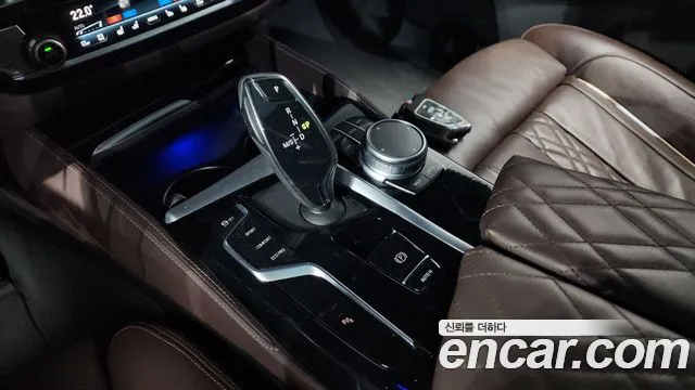 BMW 5 Series G30 — Фото автомобиля 12