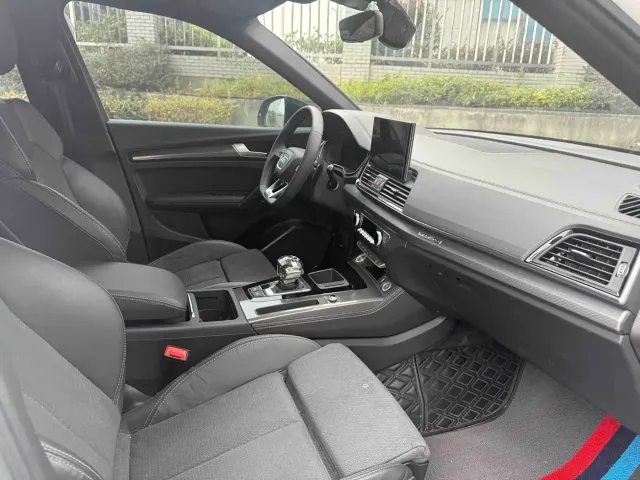 Audi Q5L Sportback — Фото автомобиля 10