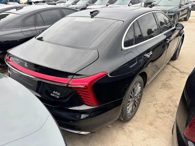 Hongqi H5 — Фото автомобиля 7