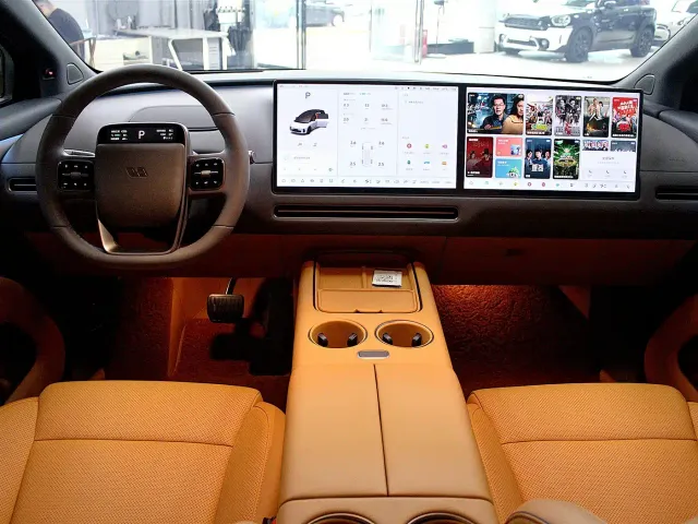Li Auto i8 — Фото автомобиля 5