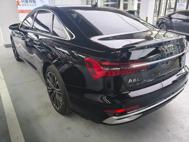 Audi A6L — Фото автомобиля 11