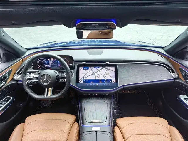Mercedes-Benz E-Class — Фото автомобиля 8