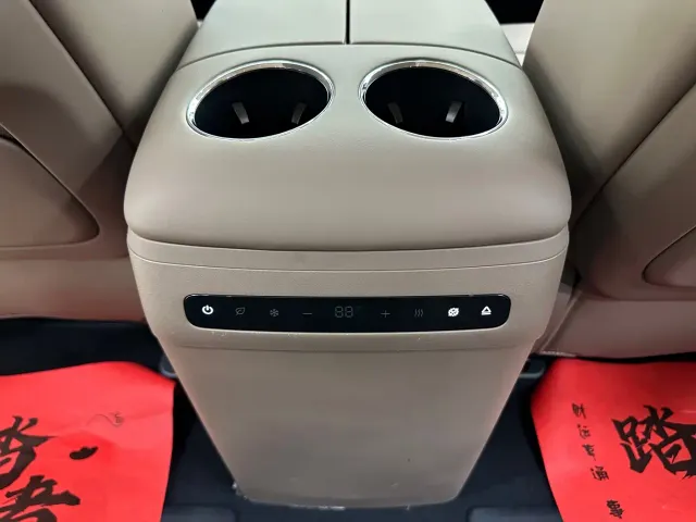 Arcfox Wendao V9 — Фото автомобиля 21