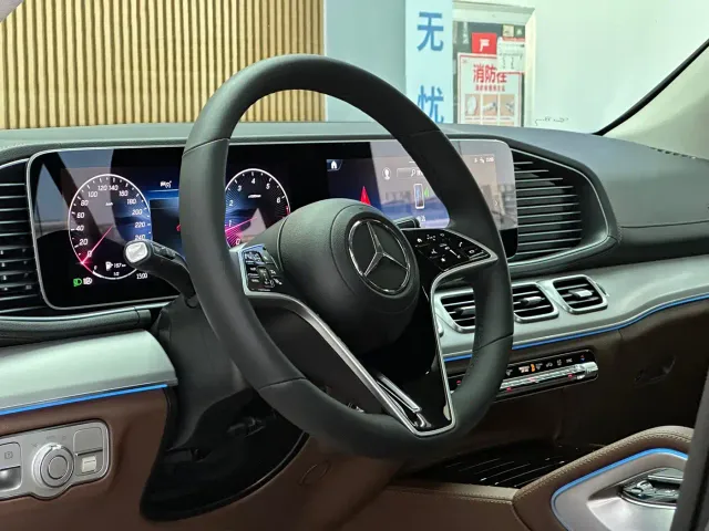 Mercedes-Benz GLE-Class — Фото автомобиля 9