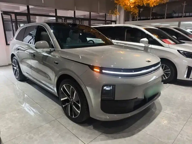 Li Auto L6 — Фото автомобиля 3