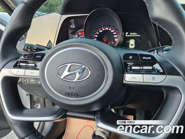 Hyundai AVANTE Avante (CN7) — Фото автомобиля 16