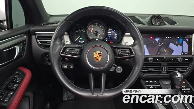 Porsche Macan — Фото автомобиля 19