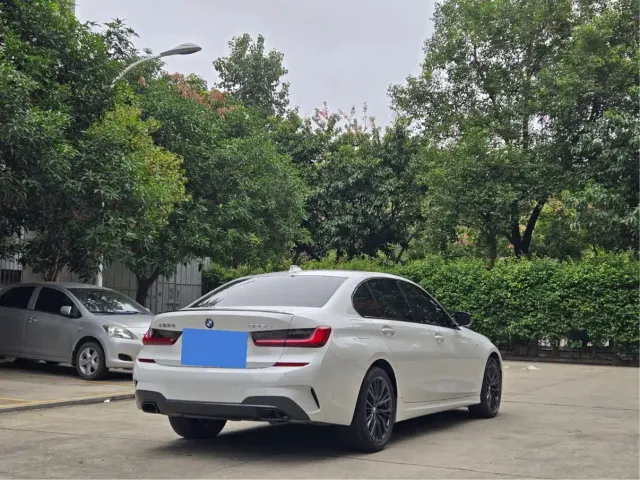 BMW 3 Series — Фото автомобиля 4