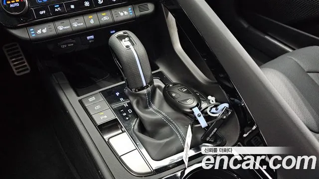Hyundai AVANTE — Фото автомобиля 9