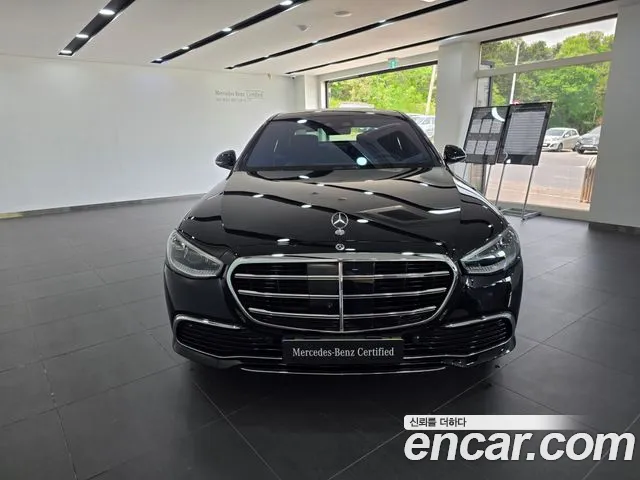 Mercedes-Benz S-Class — Фото автомобиля 3