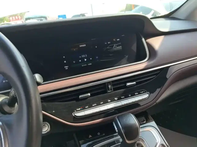GAC Trumpchi M6 — Фото автомобиля 12