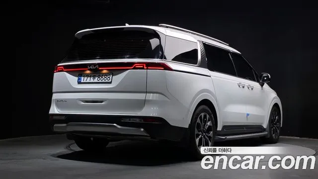 Kia Canival Carnival 4 поколение Дизель 7 мест Signature — Фото автомобиля 2