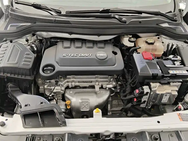 Chevrolet Monza — Фото автомобиля 10