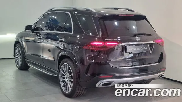 Mercedes-Benz GLE-Class — Фото автомобиля 2