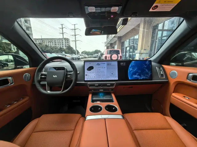 Li Auto L7 — Фото автомобиля 11