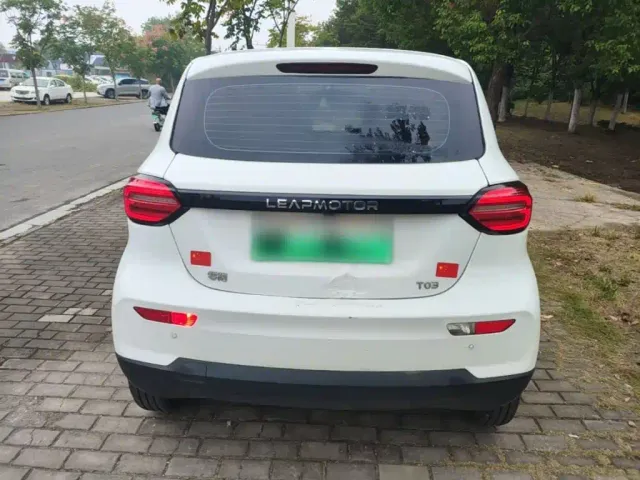 Leapmotor T03 — Фото автомобиля 5