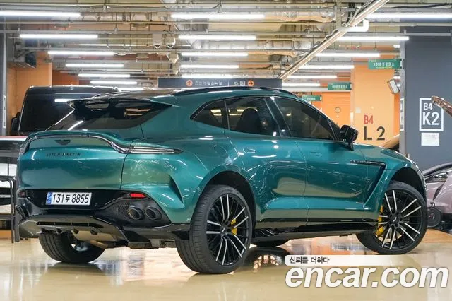 Aston Martin DBX — Фото автомобиля 4