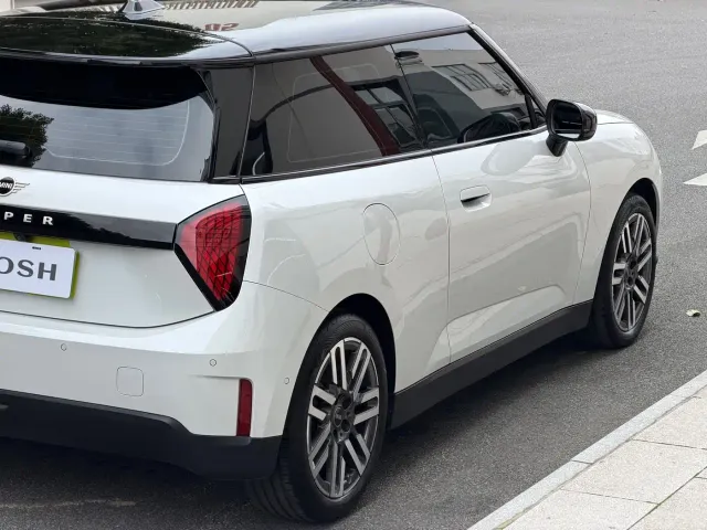 MINI Cooper — Фото автомобиля 7