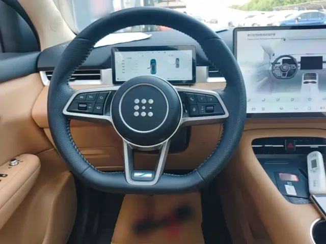 Landian E5 PLUS — Фото автомобиля 10