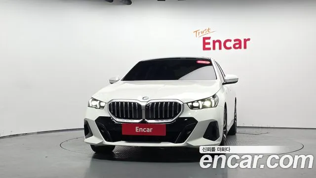 BMW 5-Series 5 серия (G60) — Фото автомобиля 3