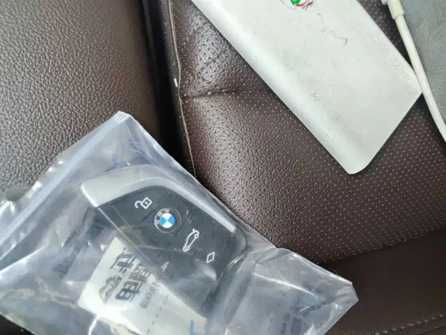 BMW iX3 — Фото автомобиля 12