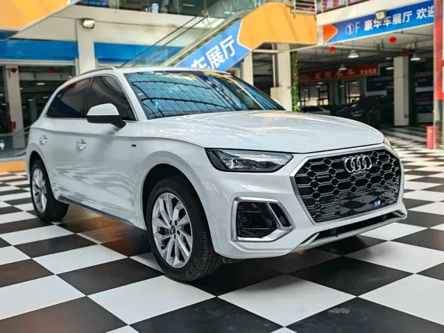 Audi Q5L — Фото автомобиля 3