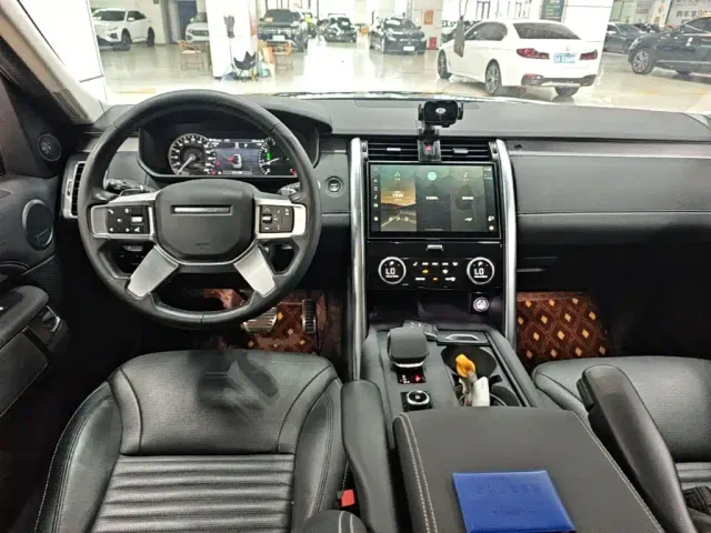 Land Rover Discovery — Фото автомобиля 5