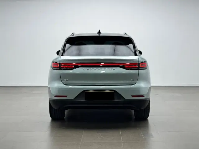 Leapmotor C11 — Фото автомобиля 6