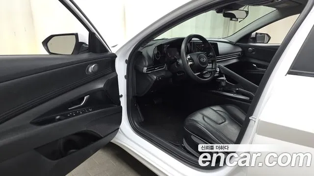 Hyundai Avante CN7 — Фото автомобиля 15
