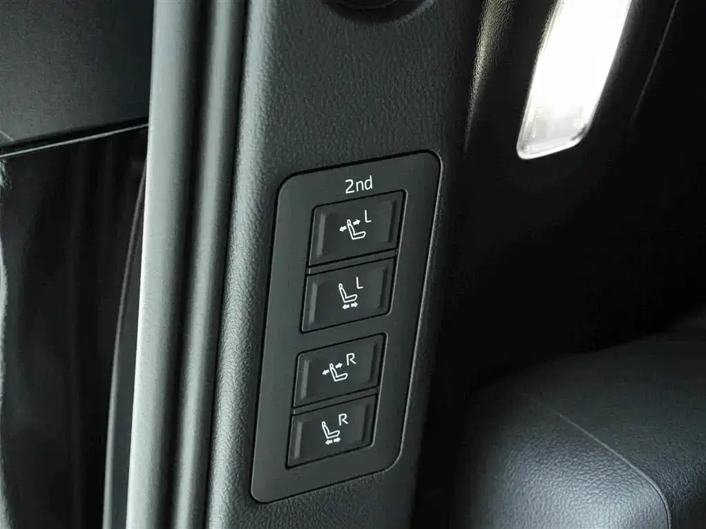 Toyota Alphard 2024 Hybrid 2.5L Prestige Edition — Фото автомобиля 22