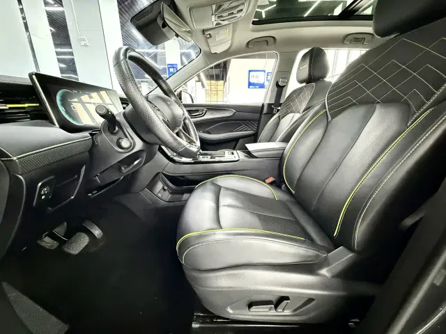 Roewe RX5 — Фото автомобиля 5