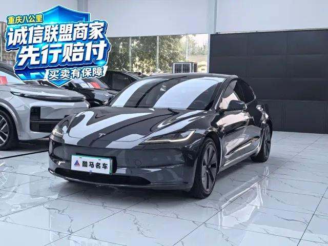 Фотография автомобиля — Tesla Model 3