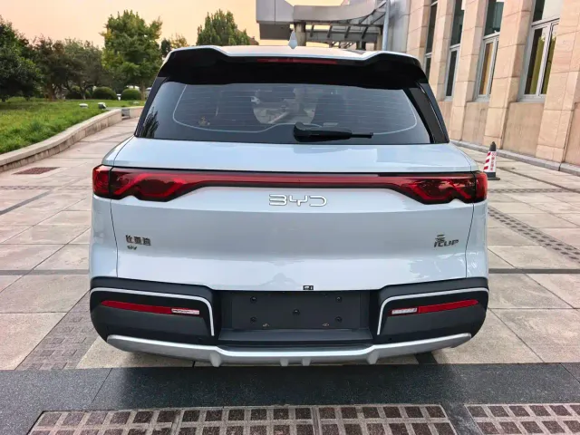 BYD Yuan UP — Фото автомобиля 5