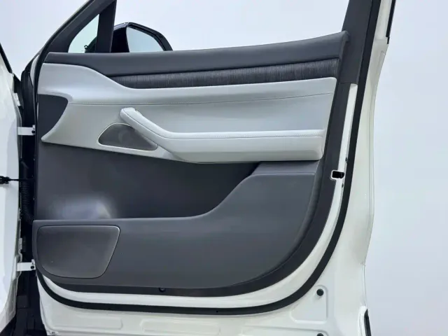 Nio ES8 — Фото автомобиля 17