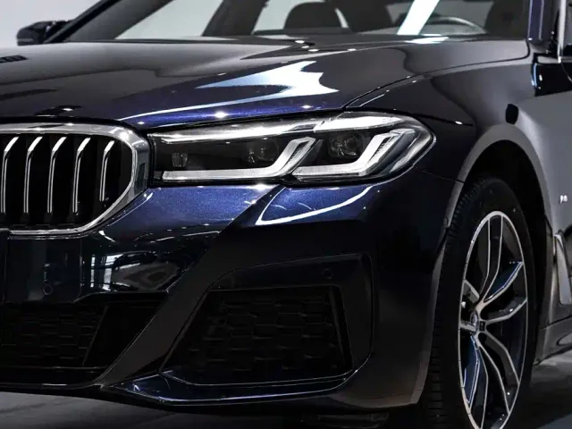 BMW 5 Series — Фото автомобиля 10