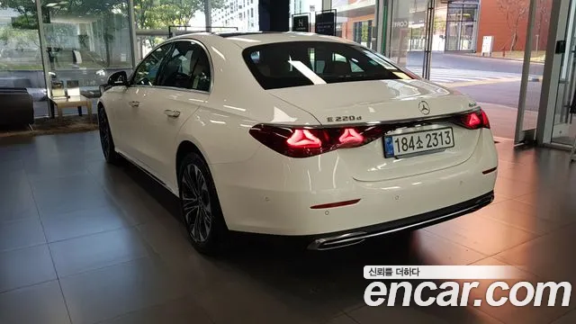 Mercedes-Benz E-Class W214 — Фото автомобиля 7