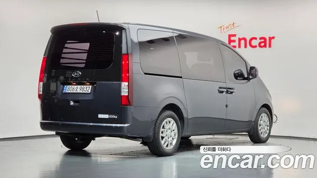 Hyundai Staria — Фото автомобиля 2