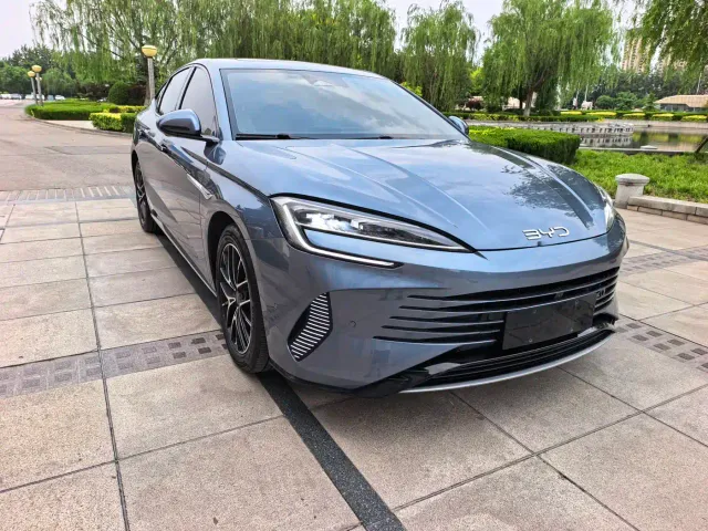 BYD Seal — Фото автомобиля 2