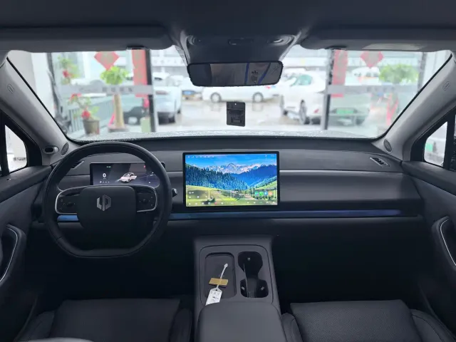 Leapmotor C10 — Фото автомобиля 9