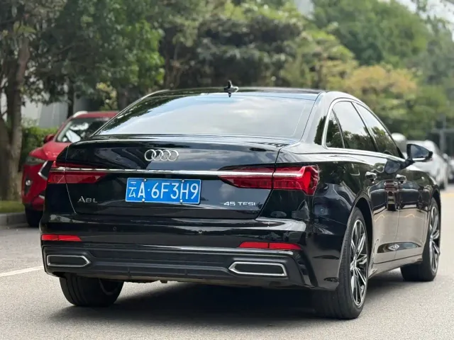 Audi A6L — Фото автомобиля 16