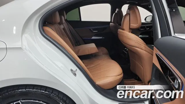 Mercedes-Benz E-Class W214 — Фото автомобиля 10