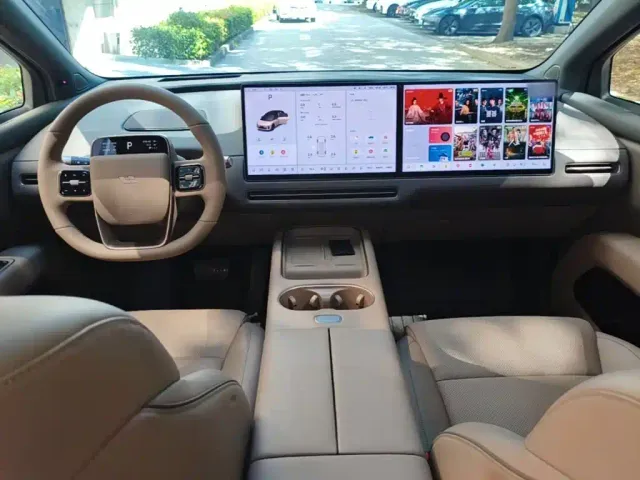 Li Auto i6 — Фото автомобиля 9