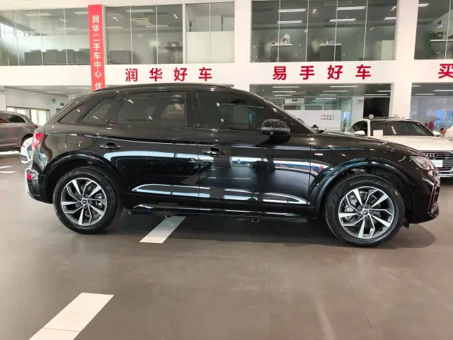Audi Q5L — Фото автомобиля 3