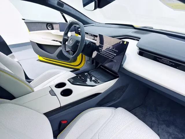 Lotus Emeya — Фото автомобиля 15