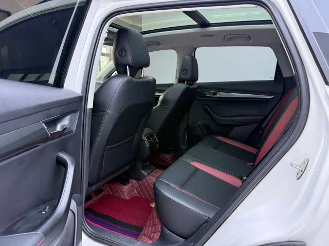 Skoda Karoq — Фото автомобиля 8