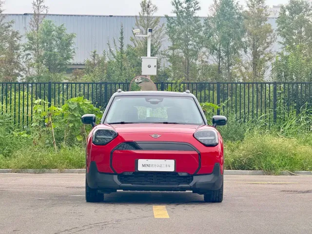 MINI Electric MINI ACEMAN — Фото автомобиля 2