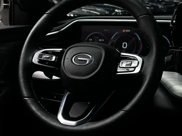 GAC Trumpchi GS8 — Фото автомобиля 23