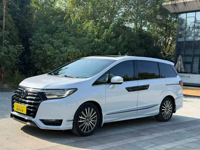 Фотография автомобиля — Honda Elysion