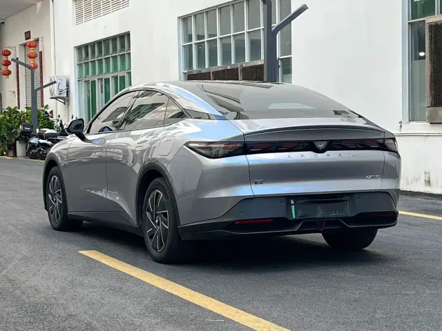 Arcfox Alpha S5 — Фото автомобиля 14